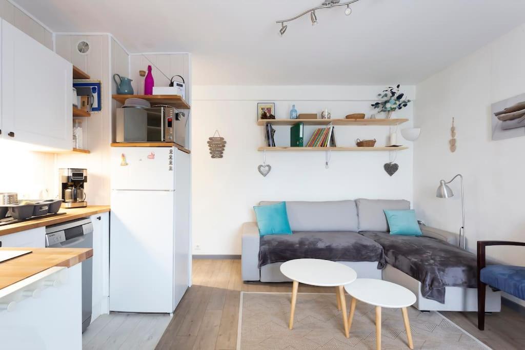 Chez Laurence - Elegant Appartement Climatise Avec Wifi Et Parking La Grande Motte Bagian luar foto